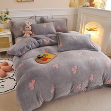Load image into Gallery viewer, Winter Warm Plush Duvet Cover - Soft, Anti-Static King & Queen Bedding Set for Cozy Nights