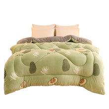 Load image into Gallery viewer, Winter lamb velvet thickened warm quilt winter double single comforter home cotton 6kg quilt core double-sided velvet quilt