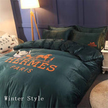 Load image into Gallery viewer, Green Hermes bed set